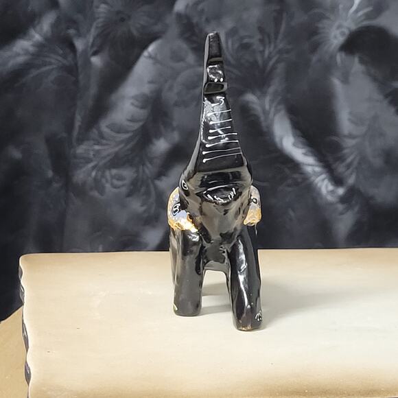 Elephant Black Lacquered Trunk Up. Collectable; Small;  Hand Painted Designs - Picture 9 of 12